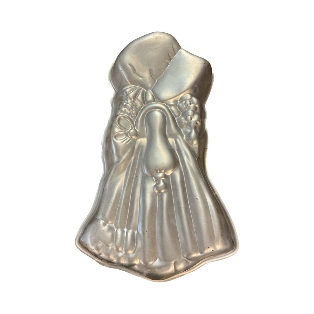 Wilton Holly Hobbie Vintage 1975 Aluminum Cake Pan 502-194 Silver Retro Baking - Picture 1 of 7
